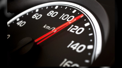 Mai mult de trei permise suspendate zilnic pentru depășirea cu mai mult de 50km/h a vitezei maxime admise