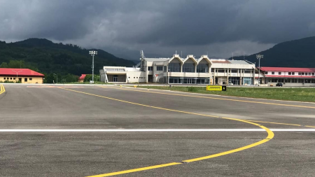 Cum au zburat câțiva directori de la aeroportul băimărean