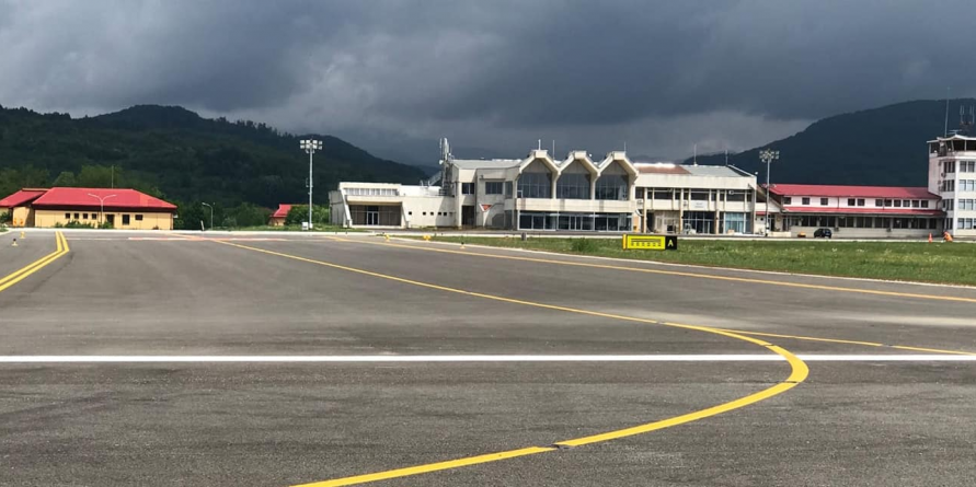 Cum au zburat câțiva directori de la aeroportul băimărean