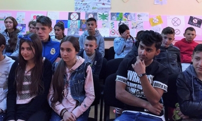 Riscurile și efectele consumului de droguri, prezentate elevilor Școlii din Chelința