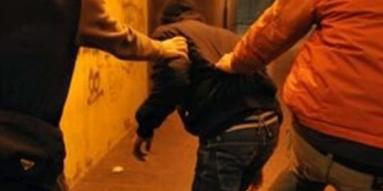 L-au invitat la un grătar și-o bere, dar l-au tratat cu  o agresiune și o tâlhărie