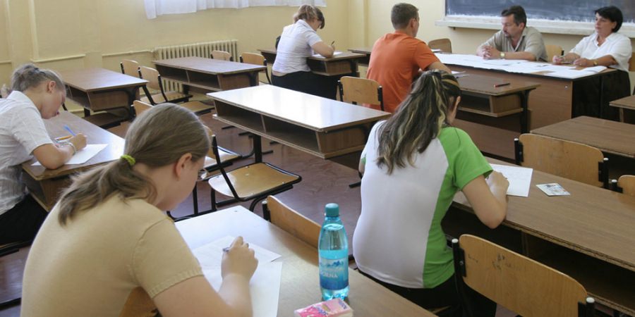 A început bacalaureatul de toamnă