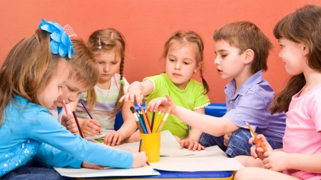 De ce merg copiii de grădiniță și de ciclu primar la școală în scenariul roșu. Explicațiile ministrului Educației