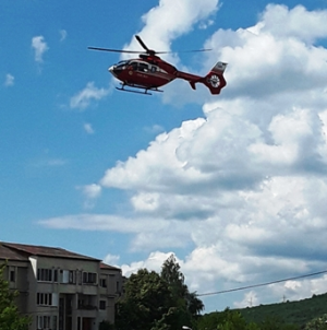 Incendiu în Bocicoiu Mare. Un bărbat a fost transportat la spital cu elicopterul SMURD