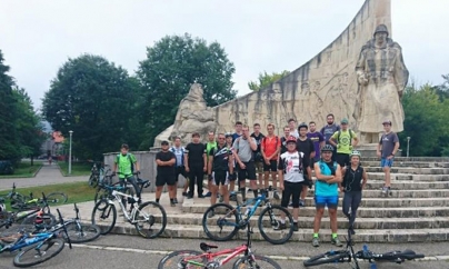 “Hai cu noi, cu bicicleta, la o tură pă sate!”