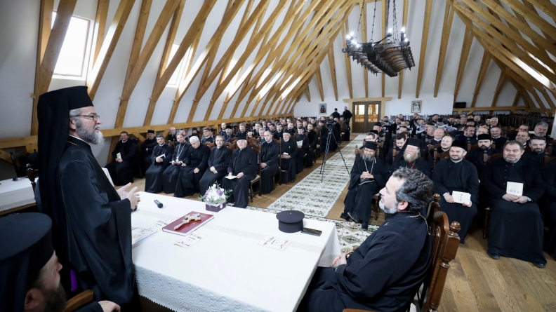 Conferință preoțească la Mănăstirea Bârsana (GALERIE FOTO)