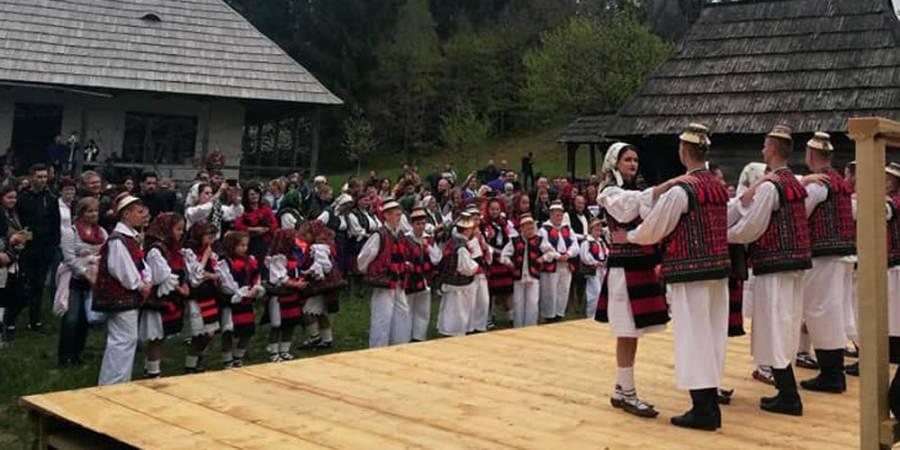 Formații artistice din străinătate prezente la “Paști în Maramureș” (GALERIE FOTO)