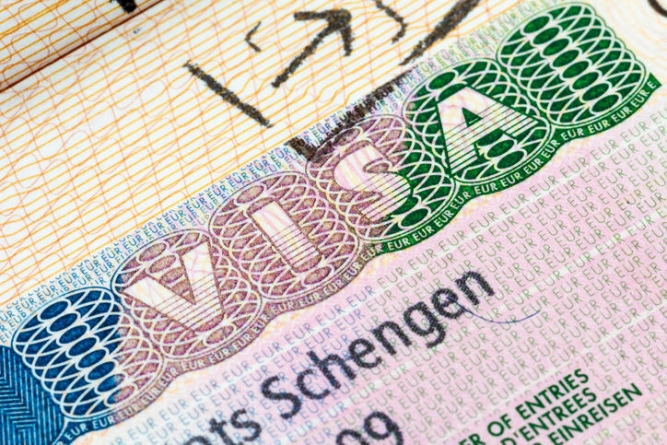 Kirghiz cu viză Schengen falsă depistat de lucrători ai ITPF Sighetu Marmației