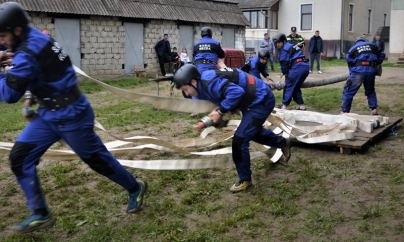 Pompierii voluntari s-au luat la întrecere (GALERIE FOTO)