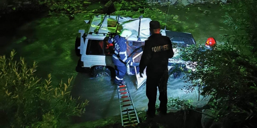 A plonjat cu mașina în râul Cisla