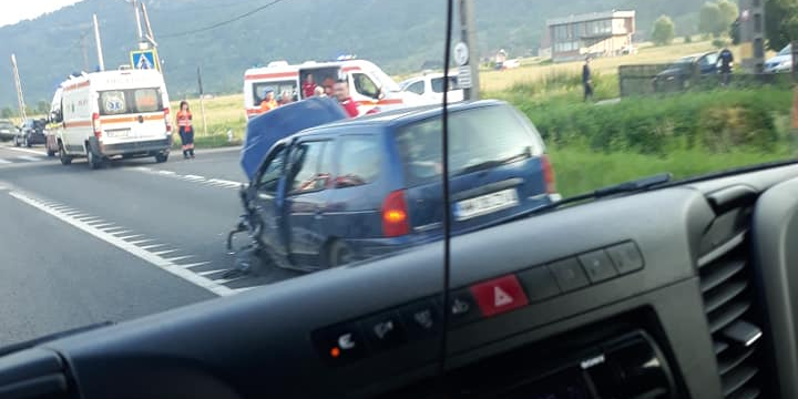 Două accidente în Cicârlău: unul pe vreme bună, altul pe ploaie (GALERIE FOTO)