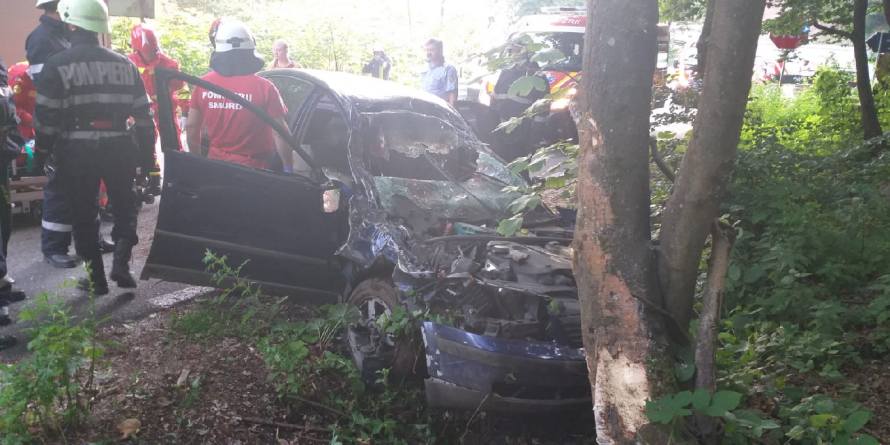 Nu scăpăm de codul de accidente: azi încă o jertfă pe altarul zeului automobil