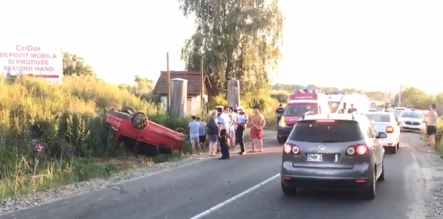Șase răniți într-un accident la Groși. Din nou se arată cu degetul spre acostamentul dubios