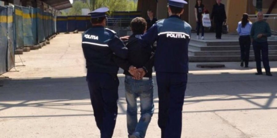 Urmărit naţional depistat de poliţiştii maramureşeni