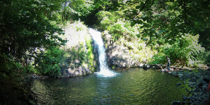 Hai cu bicicleta la una din cele mai frumoase cascade din Maramureș (VIDEO)