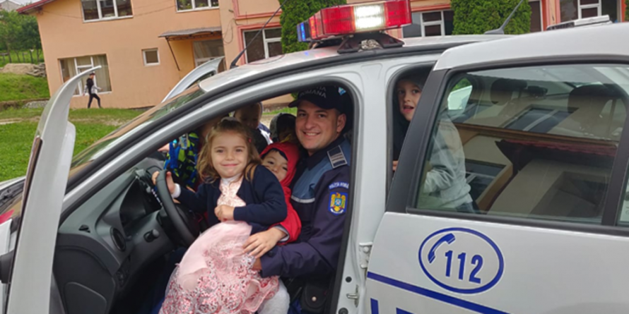 Polițiștii s-au întâlnit cu micuții din Vișeu de Sus și Târgu Lăpuș