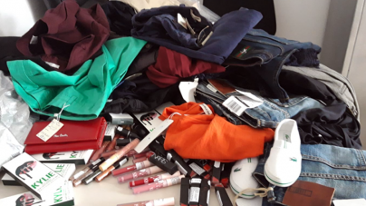 Sighetu Marmației: Mai multe articole de îmbrăcăminte contrafăcute au fost confiscate