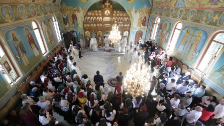 Târnosirea bisericii „Sfântul Mare Mucenic Gheorghe” din Sighet (GALERIE FOTO)