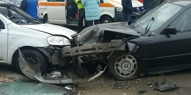Algebra unui accident din Șomcuta Mare: combinări de trei  (mașini) luate  (la ciocnit) câte două