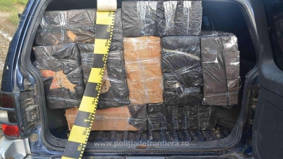 Un contrabandist a izbutit să scape de polițiștii de frontieră, și asta după ce s-a și răsturnat cu mașina în șanț