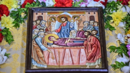 A început Postul Adormirii Maicii Domnului