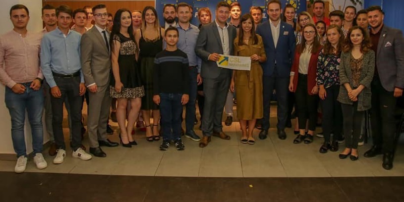 Studenți optimiști la început de implicare în politică