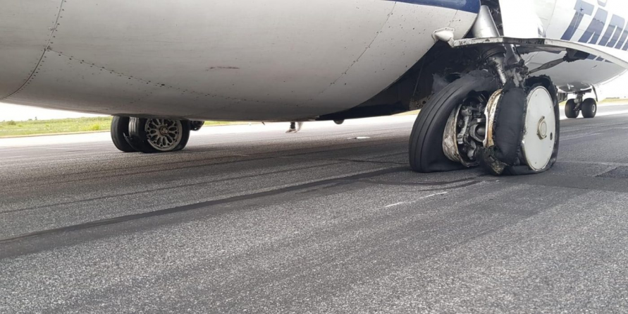 Explozie la roțile trenului de aterizare al cursei Tarom, Satu Mare – Otopeni