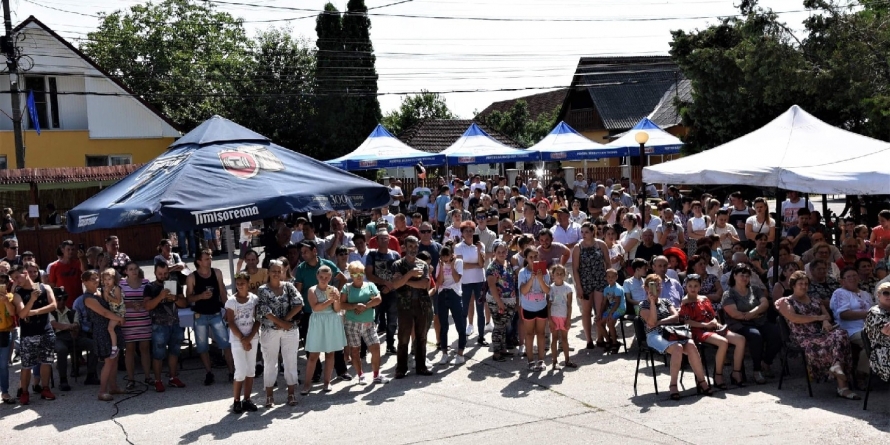 O combinație inedită la  Zilele Comunei Cicârlău: discotecă-bal