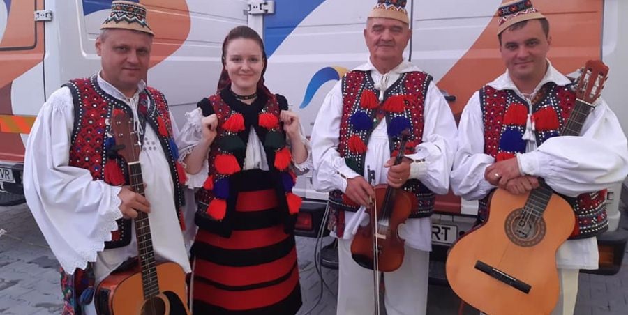 Eleva Diana Topan a obținut marele premiu al Festivalului Național Concurs de Folclor ”Ion Petreuș”