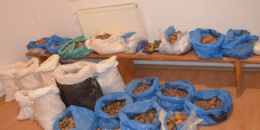 100 kg de chihlimbar capturate la graniță