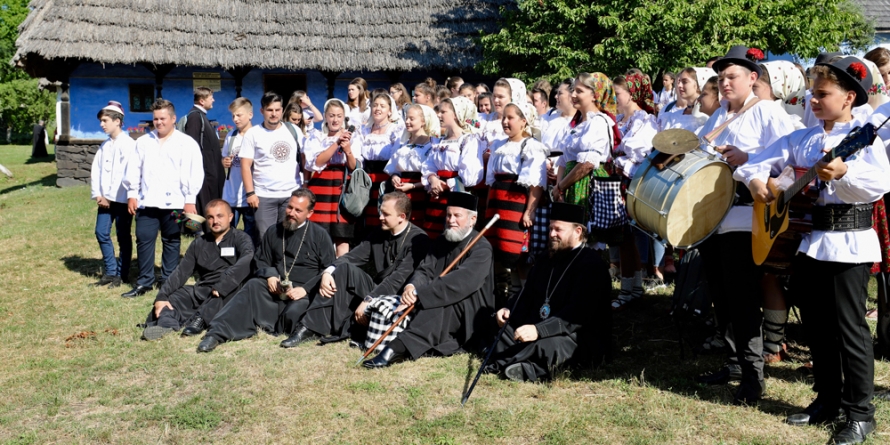 Sub genericul „Iubesc satul românesc”, în Baia Mare s-a desfășurat Întâlnirea mitropolitană a tinerilor ortodocşi