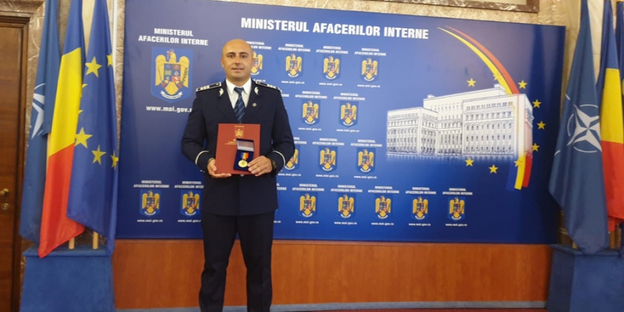 Polițist maramureșean, recompensat cu Emblema de onoare a MAI