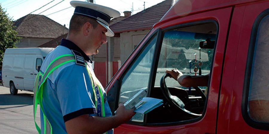 Material lemnos confiscat de la un bărbat din Borșa; acesta transporta mai multe lemne decât avea scris în avizul de însoțire