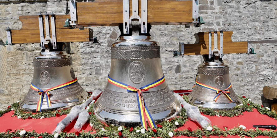 Trei noi clopote pentru Mănăstirea “Sfânta Ana” Rohia (GALERIE FOTO)