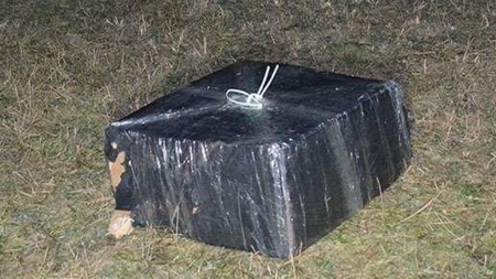 Țigări zburătoare și contrabandiști tereștri