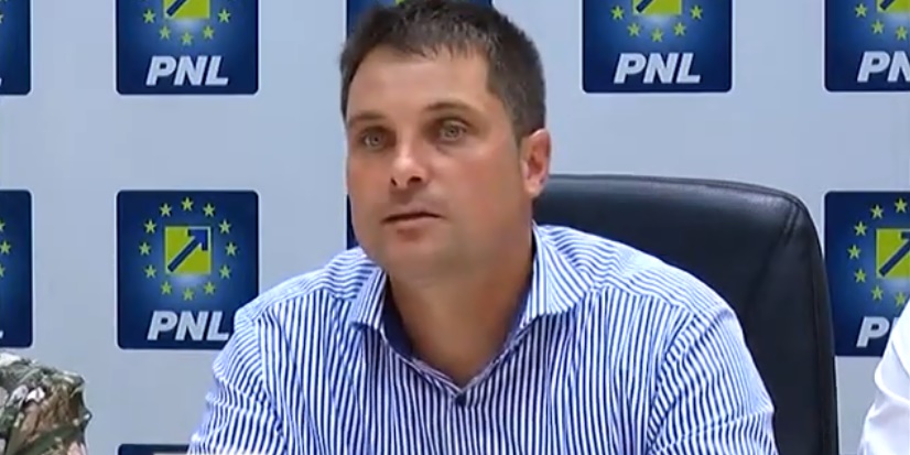 Din această săptămână, Cavnicul are primar liberal. Îl cheamă tot Vladimir Petruț