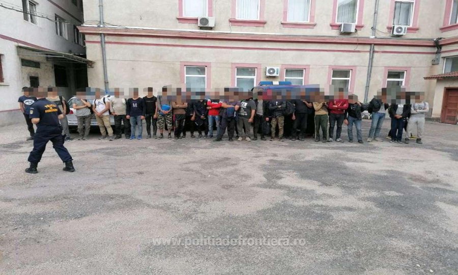 28 de afgani reținuți la graniță de lucrători ai ITPF Sighetu Marmației