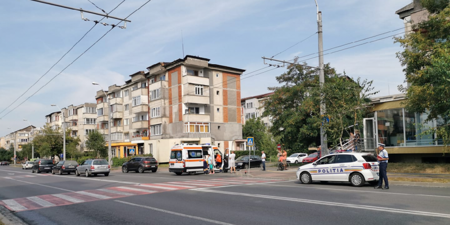 Minoră lovită pe trecerea de pietoni