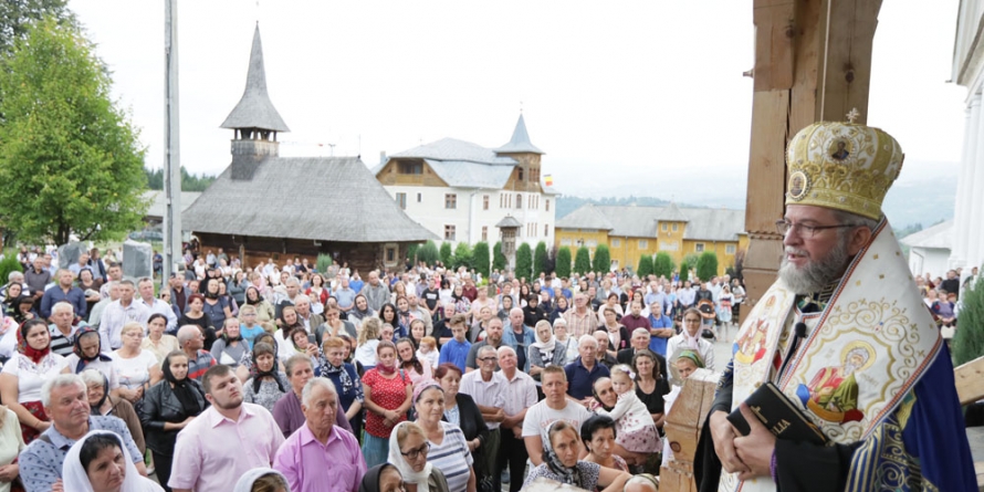 Episcopul Iustin, la Mănăstirea Moisei (GALERIE FOTO)