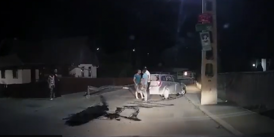 1,23 mg/l alcool pur în aerul expirat l-au dus în gard și la spital