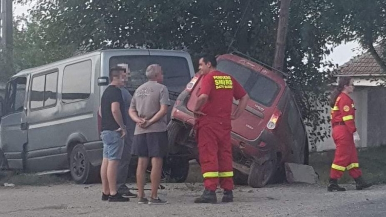 Accident cu un microbuz de Maramureș în județul Satu Mare