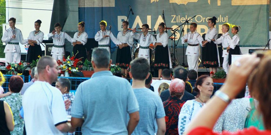 Manifestări cultural-artistice în mai multe localități maramureșene