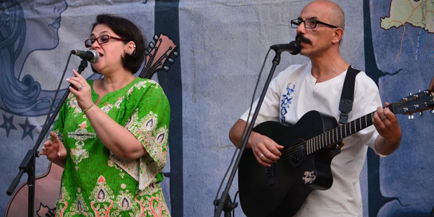 Spectacol de muzică folk și poezie în Baia Mare