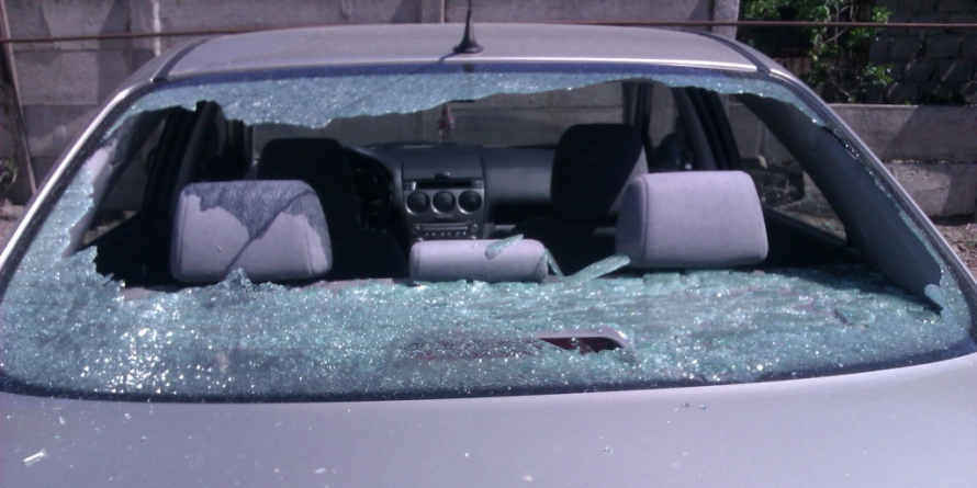 După ce i-a fost spartă mașina, un bărbat din Baia Sprie a trimis o scrisoare de mulțumire!