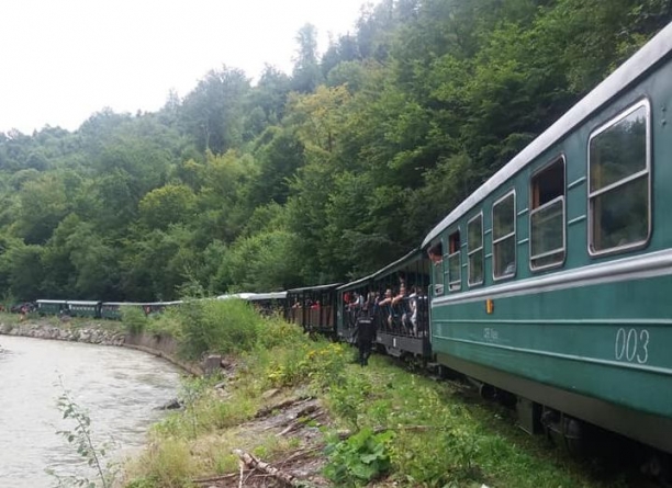 Un vagon al Mocăniței a deraiat. E al doilea incident de acest fel într-o săptămână