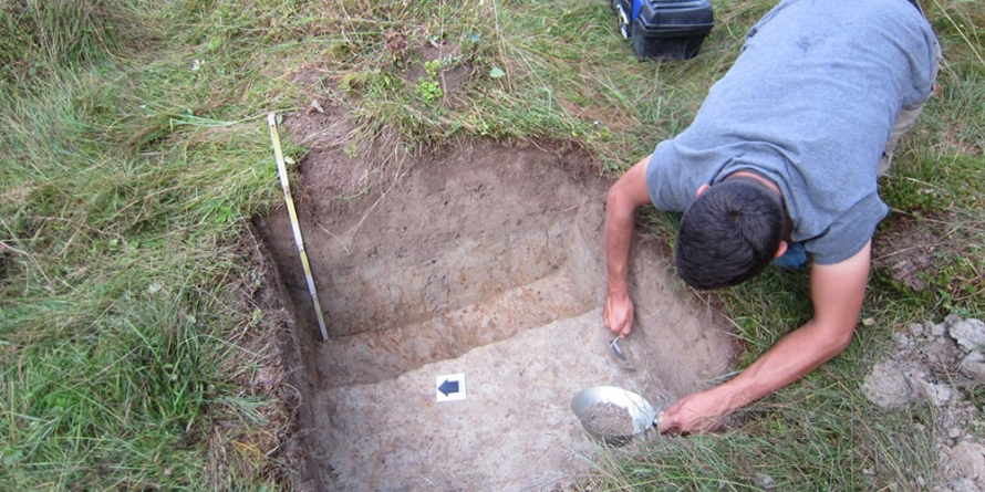 Un depozit de seceri descoperit recent în situl de altitudine din Groșii Țibleșului – Tăușor