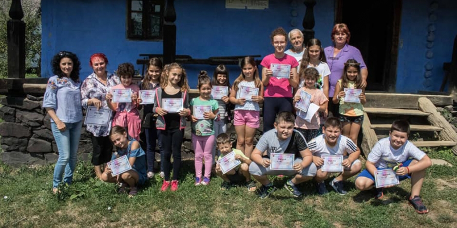Copiii care au participat la atelierele de vacanță de la Muzeul de Etnografie și Artă Populară au primit titlul de „meșter junior” (GALERIE FOTO)