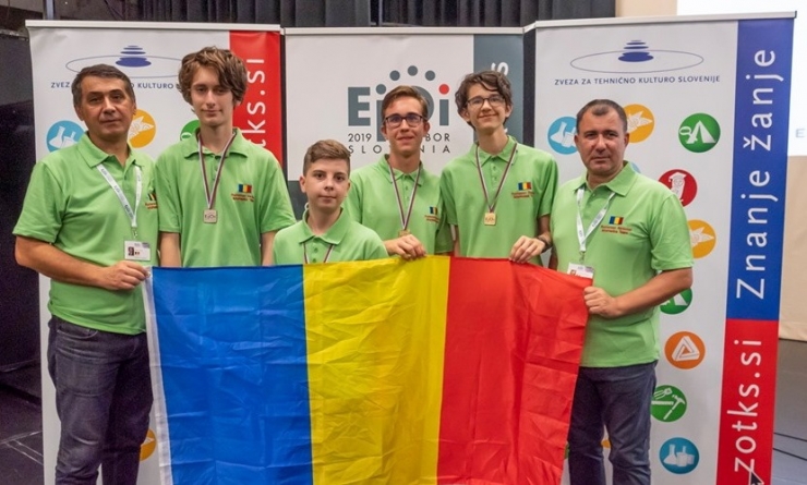 Trei medalii de aur și una de argint pentru elevii români la Olimpiada Europeană de Informatică pentru Juniori