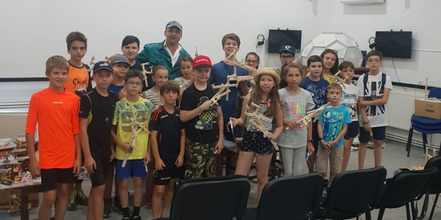 Astronomicus, tabăra copiilor pasionați de știință (GALERIE FOTO)