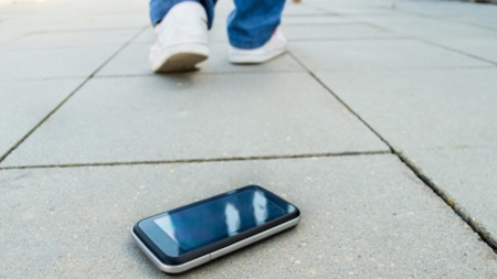 A ajuns în atenția poliției după ce și-a însușit un telefon pierdut